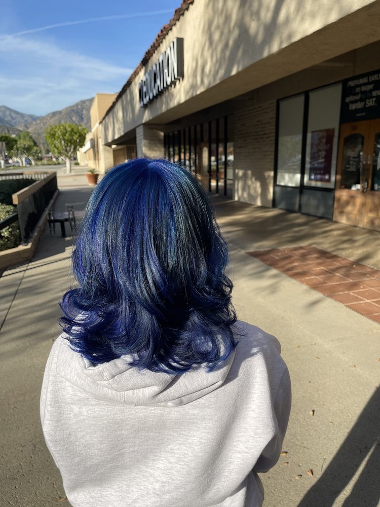 Hair By Brianne Dugan Logo