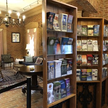 Mississippi Welcome Center - Los of maps and guides. - Rest Stops Near Me - Picayune, Mississippi