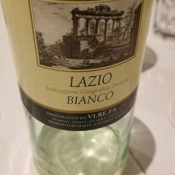 Roberto's - White wine - Roman Near Me - Rome, RM