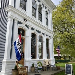 Forget Me Not Consignments - Exterior of shop.