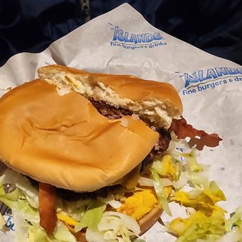 Islands Restaurant - Disappointed in this Malibu burger - Sports Bars Near Me - Los Angeles, California Islands Restaurant - Disappointed in this Malibu burger - Sports Bars Near Me - Los Angeles, California