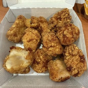 Taco Bell - This is on a Saturday about 2 o'clock. Look how old nasty cold. This was served to me. An employee looked at THIS and served it. - Fast Food Near Me - North Olmsted, Ohio