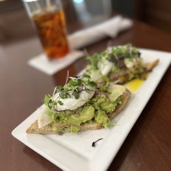Esquire Grill - Avocado toast