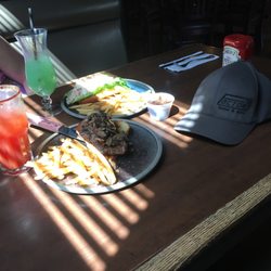 O'shea's Eatery & Ale House - Steak sandwich and lobster roll both serve and food are excellent