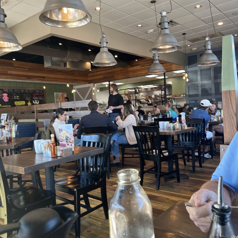 First Watch - Interiors - Breakfast & Brunch Near Me - Melbourne, Florida
