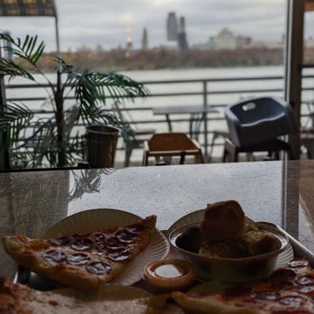 Pizza Club - Pizza Near Me - Edgewater, New Jersey