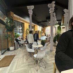 Eccolo Gelato - Big space with lots of seating