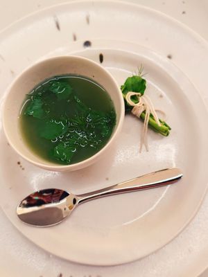 PARIS HAWAII by null