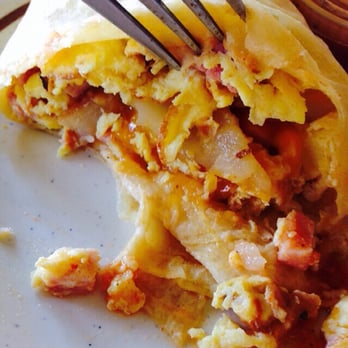 Breakfast Cafe - Ham, egg, cheese and potato breakfast burrito - Breakfast & Brunch Near Me - Oak Park, California