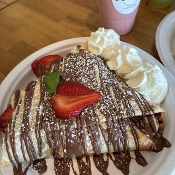 Fraise Cafe - Fraise classic with Nutella & strawberries - Creperies Near Me - Fullerton, California Fraise Cafe - Fraise classic with Nutella & strawberries - Creperies Near Me - Fullerton, California