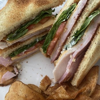 Fava's Restaurant - Country club sandwich - Coffee & Tea Near Me - Georgetown, Kentucky