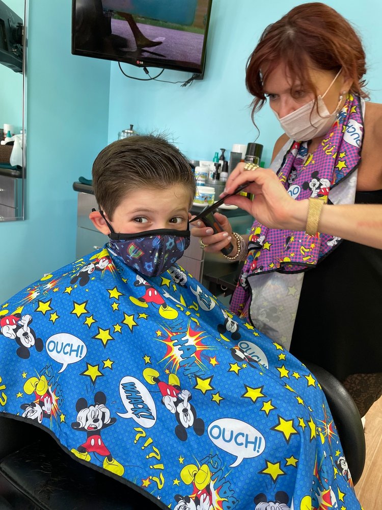 PIGTAILS & CREWCUTS Updated October 2024 46 Photos & 147 Reviews 2660 Navy Blvd, Glenview