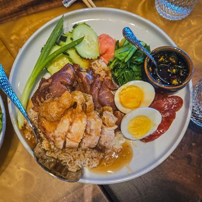 Kin Dee Bellevue by null