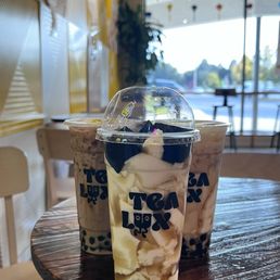 Boba drinks and soft tofu dessert Boba drinks and soft tofu dessert