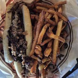 Kennedy's Public House - Italian Beef with fries