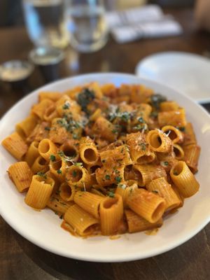 Wolfgang Puck Bar & Grill by null