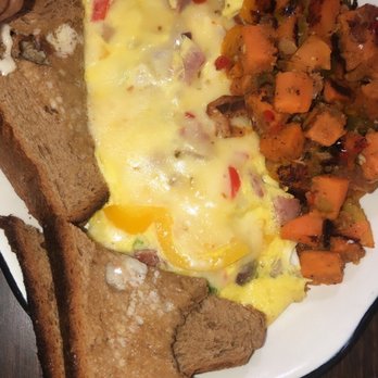 Herb's - Kielbasa Omelet with sweet potato hash - Delis Near Me - Uncasville, Connecticut Herb's - Kielbasa Omelet with sweet potato hash - Delis Near Me - Uncasville, Connecticut