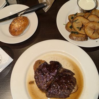 Wildfire - Filet Mignon, country potatoes, Homemade Cornbread - Steakhouses Near Me - Oak Brook, Illinois