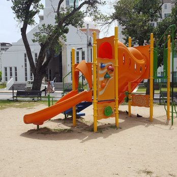 Plaza Antonia Quiñones - Parks Near Me - San Juan, Puerto Rico