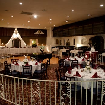 Niko’s Banquets - COURTYARD ROOM - American Near Me - Bridgeview, Illinois
