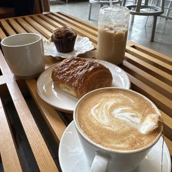 Dento Piano Cafe and Bar - Breakfast - Cafes Near Me - San Francisco, California