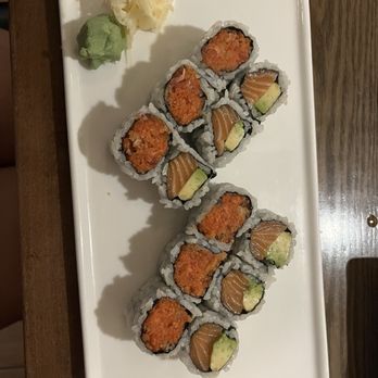 Akura Sushi - Spicy Tuna Roll & Salmon Avocado Roll - Sushi Bars Near Me - New York, New York Akura Sushi - Spicy Tuna Roll & Salmon Avocado Roll - Sushi Bars Near Me - New York, New York