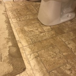 Tom The Plumber - Water leaking from the tank all over the bathroom floor.