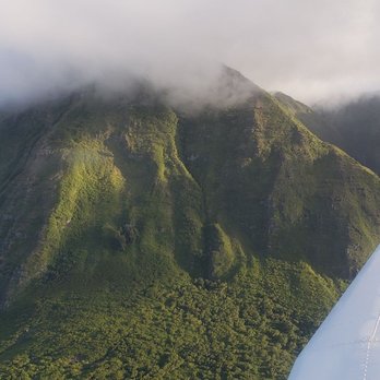 Maui Plane Rides - Flight Instruction Near Me - Kahului, Hawaii Maui Plane Rides - Flight Instruction Near Me - Kahului, Hawaii