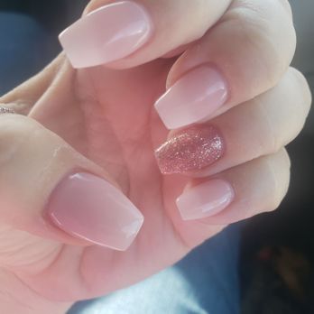 Biltmore Nail Bar - Nail Salons Near Me - Phoenix, Arizona