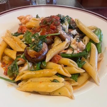 Carlyle - Penne Primavera - New American Near Me - Arlington, Virginia