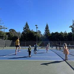 La Madrona Athletic Club - Junior tennis class