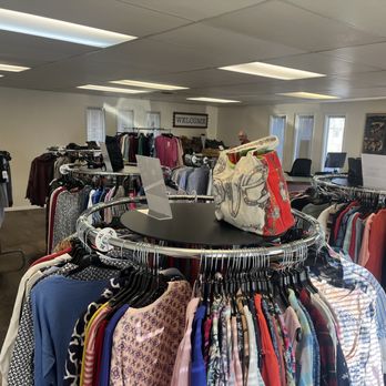 HONEY WHOLE RESALE - Updated May 2026 - 1063 Blue Lakes Blvd, Twin Falls,  Idaho - Used, Vintage & Consignment - Phone Number - Yelp