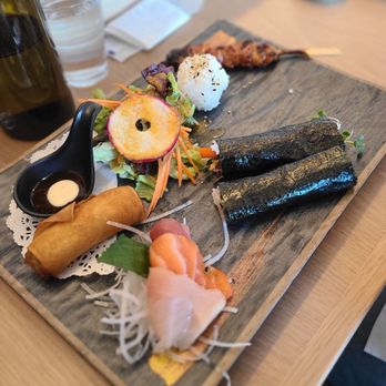 Umiko Sushi Ray - Lunch Set - 2 Handroll, Sashimi, Chicken Yakitori, Egg Roll, and Salad - Japanese Near Me - Tarzana, California Umiko Sushi Ray - Lunch Set - 2 Handroll, Sashimi, Chicken Yakitori, Egg Roll, and Salad - Japanese Near Me - Tarzana, California