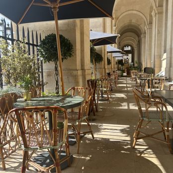Café Lapérouse Concorde - Outside - Restaurants Near Me - Paris