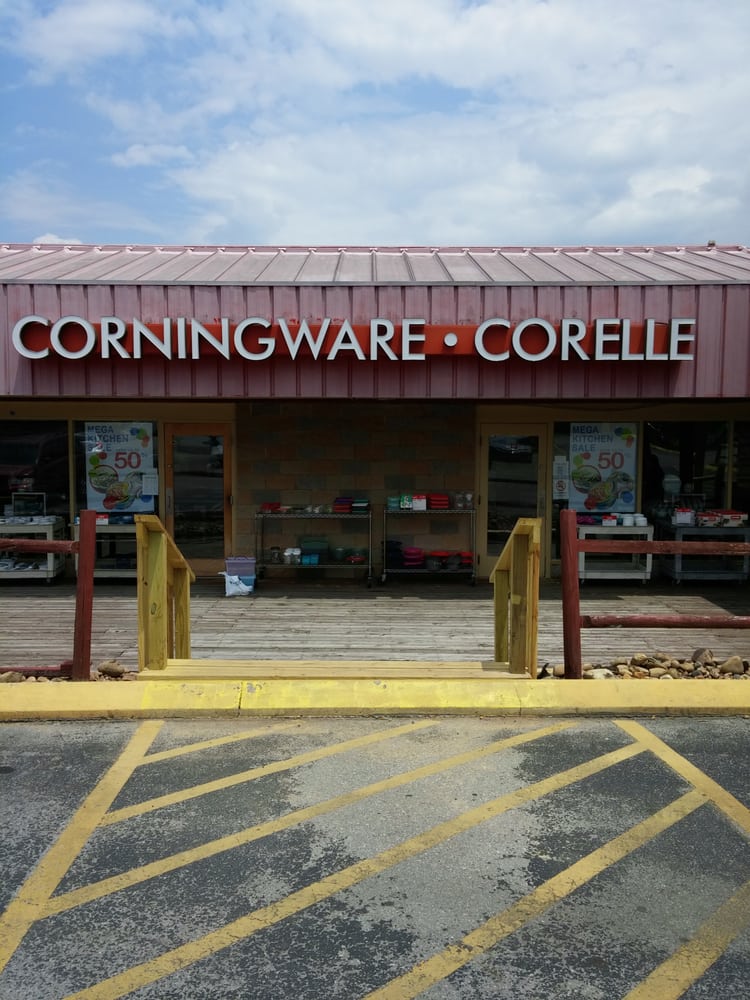 Corning Revere Factory Store Logo