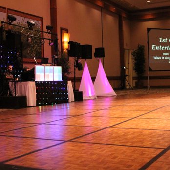 1st Class Entertainment DJs - Duel Video DJ Systems - DJs Near Me - Honolulu, Hawaii