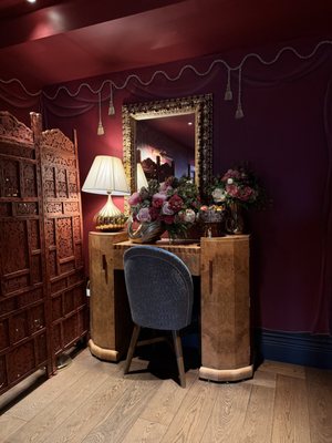 Contessa Boston by null