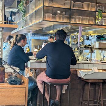 Carmel - Bar seating - Middle Eastern Near Me - London, XGL