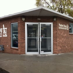 Taylor Drug - Front entry of store