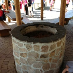 Arche Noah Spielplatz - ... Und sogar ein Grillplatz