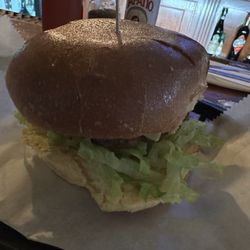 Green Rock Tavern - American Cheeseburger