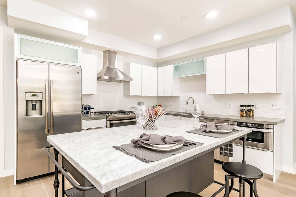 WINDSOR SQUARE VILLAS Updated August 2024 38 Photos 850 Crenshaw