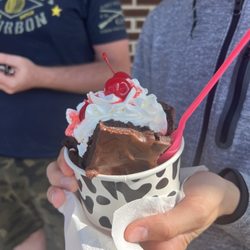 Cold Cow - brownie sundae
