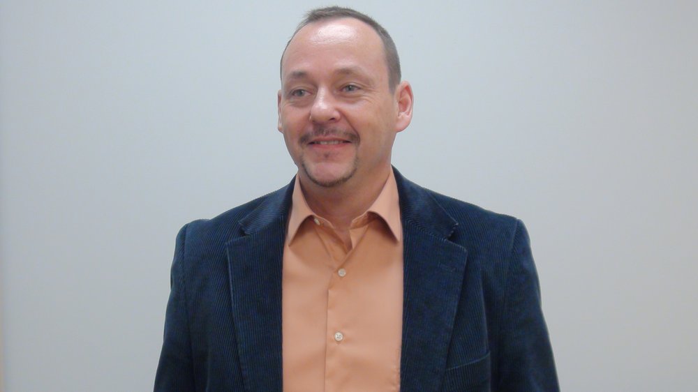 Slide of Mikco Seamless Gutters