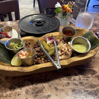 Herencia - Asada and pollo taco platter - Mexican Near Me - Albuquerque, New Mexico Herencia - Asada and pollo taco platter - Mexican Near Me - Albuquerque, New Mexico