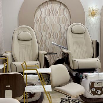 Milla Beauty Lounge - Amazing chairs! - Skin Care Near Me - Omaha, Nebraska Milla Beauty Lounge - Amazing chairs! - Skin Care Near Me - Omaha, Nebraska