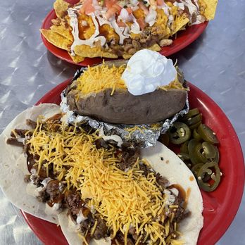 Pit Stop Bbq - chopped brisket tacos and smoked chicken nachos - Barbeque Near Me - Sonora, Texas Pit Stop Bbq - chopped brisket tacos and smoked chicken nachos - Barbeque Near Me - Sonora, Texas