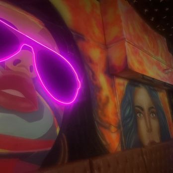 La Bonita - Inside - Bars Near Me - Clifton, New Jersey