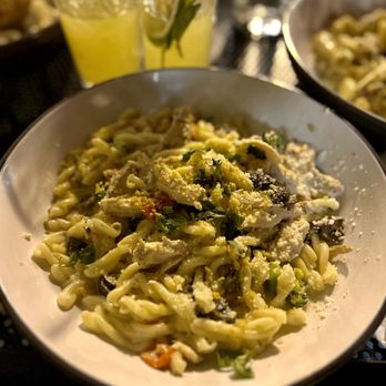 Bistro 135 - Creamy Chicken - Italian Near Me - Tracy, California