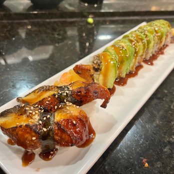 Hibiki Sushi - Deep Ellum - the sushi on the plate - Sushi Bars Near Me - Dallas, Texas
